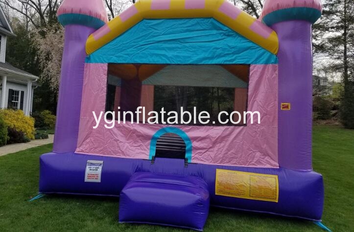 Inflatable bounce houses can bring fun for kid’s party